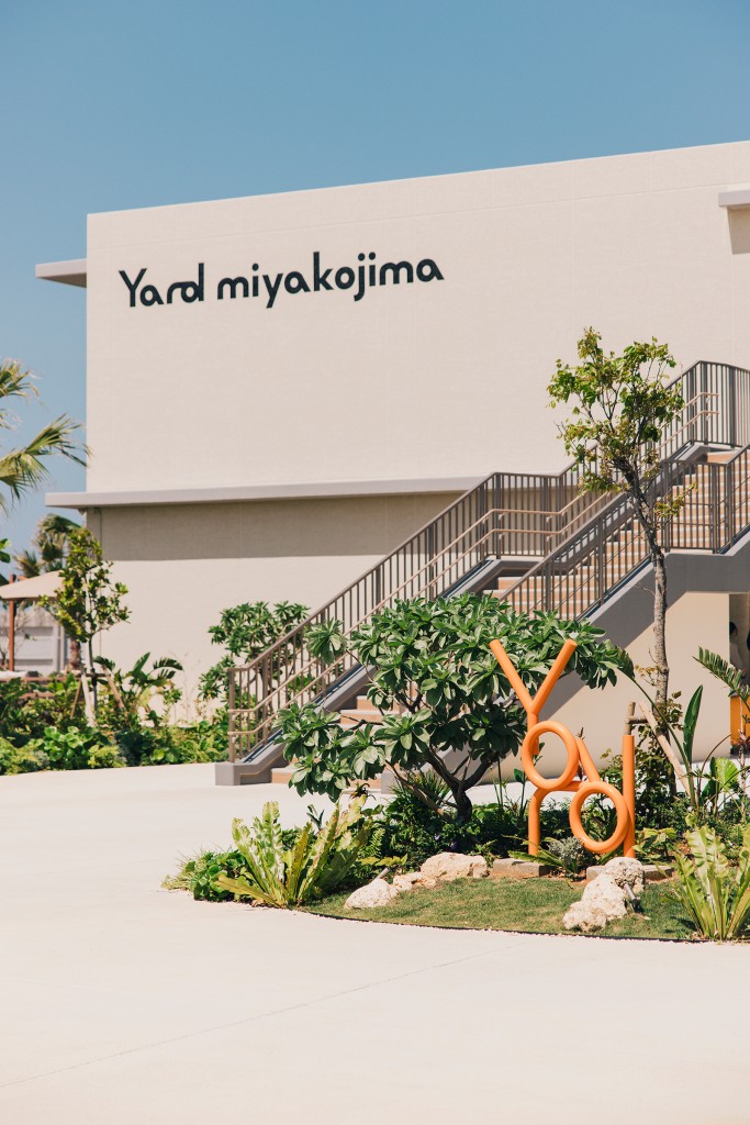 SIGNAGE GRAPHICS FOR YARD MIYAKOJIMA